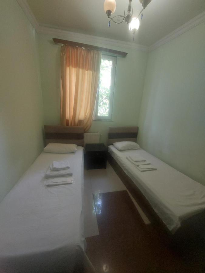 Rp Hotel- Hostel Erévan Extérieur photo