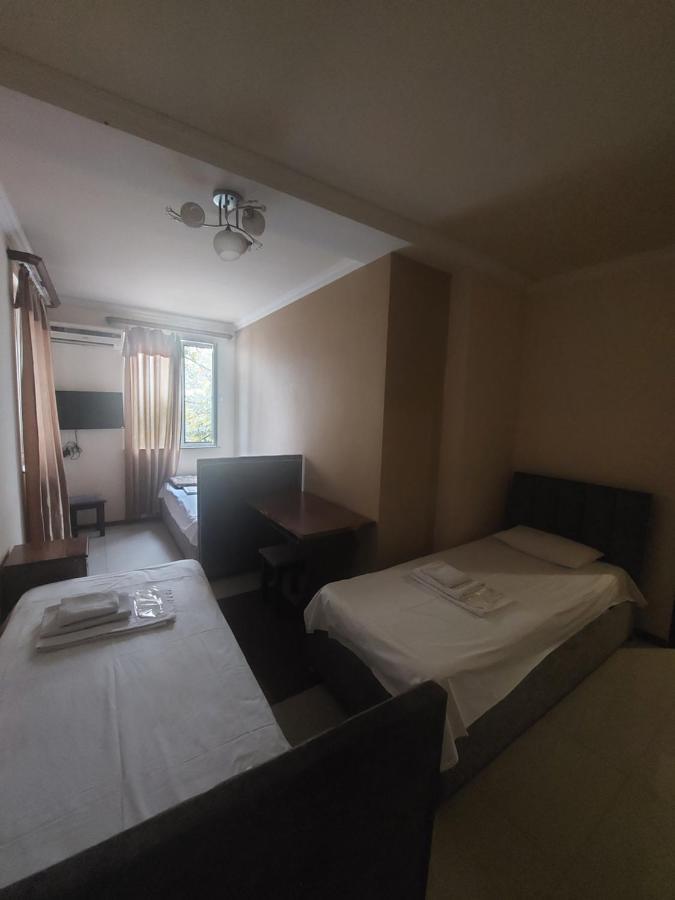 Rp Hotel- Hostel Erévan Extérieur photo