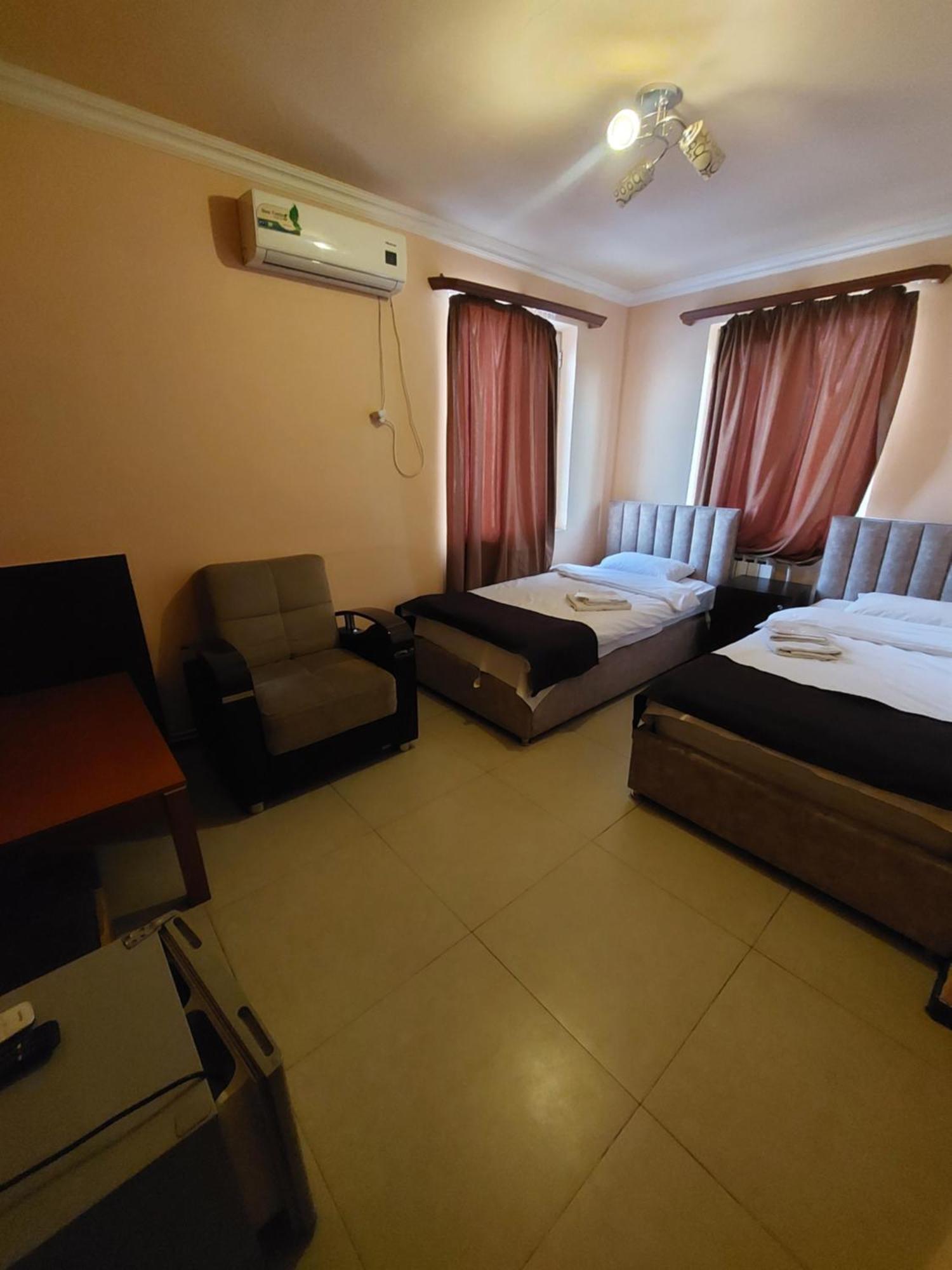 Rp Hotel- Hostel Erévan Extérieur photo