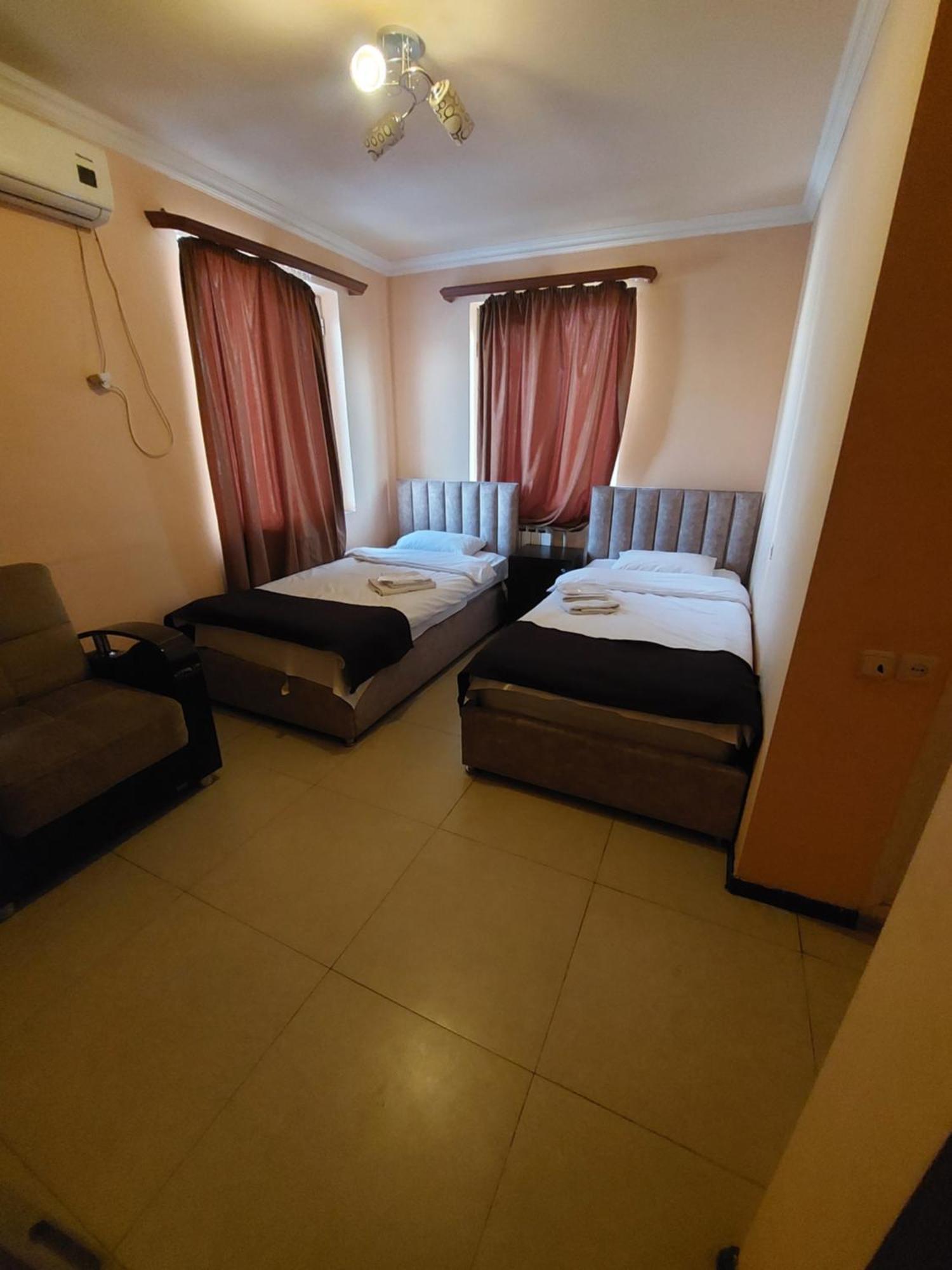 Rp Hotel- Hostel Erévan Extérieur photo